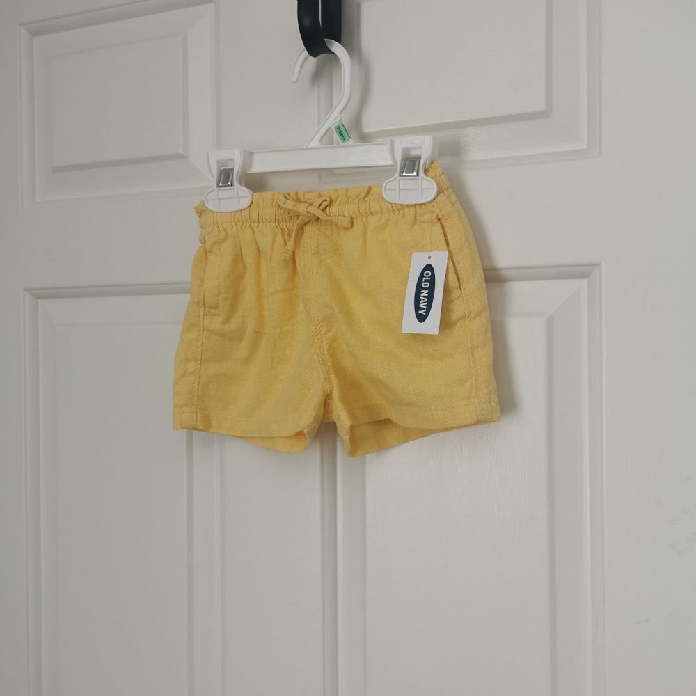 BNWT Old Navy linen short size 18-24 m